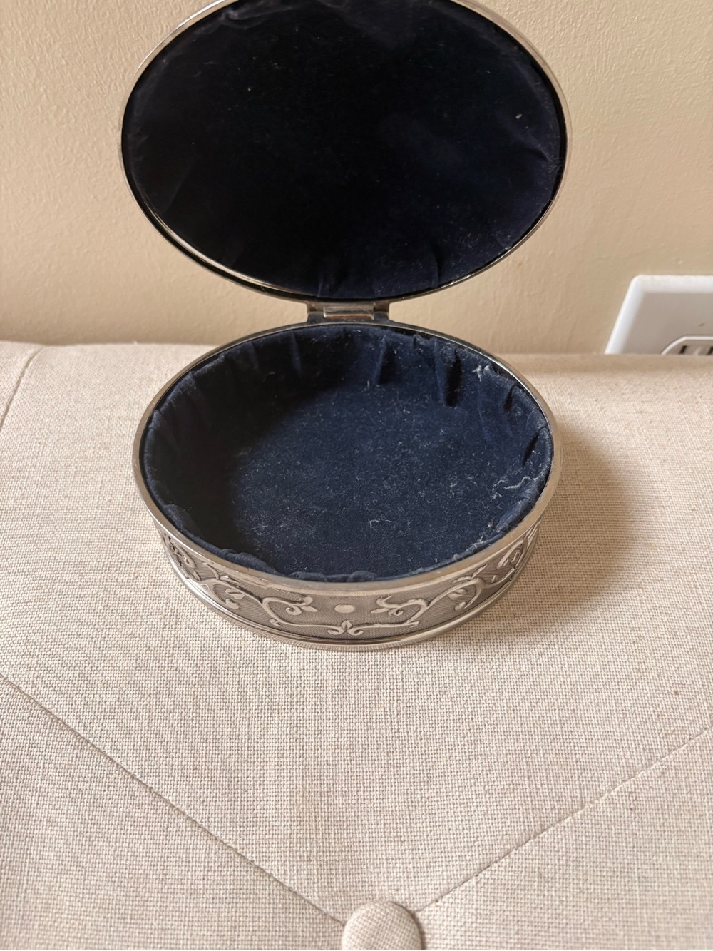 Ornate Silver-Tone Decorative Jewelry Box - Picture 3 of 4